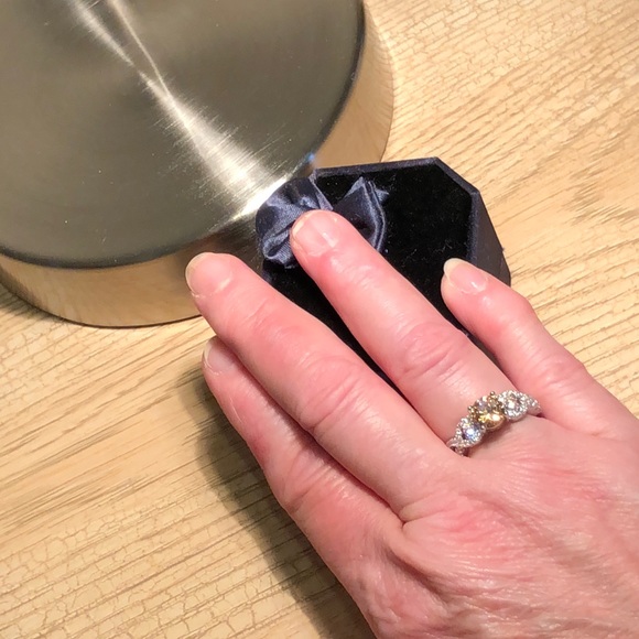 🦋Last One!  Beautiful 2 Carat CZ - Picture 4 of 7